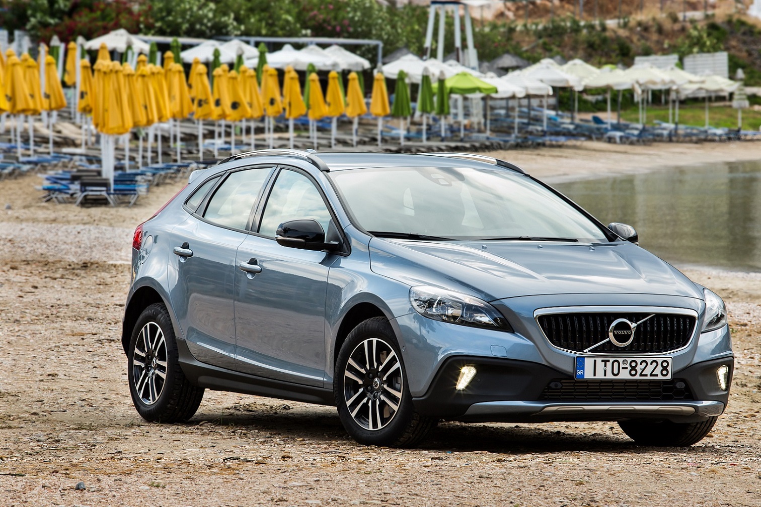 Το Volvo V40 Cross Country από 21.900 ευρώ
