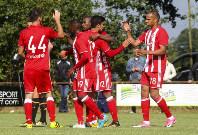 Ο Ολυμπιακός νίκησε 2-0 την Άλκμααρ με σούπερ Οφόε