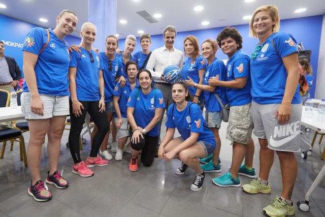 Συνάντηση Μητσοτάκη με μέλη της Ολυμπιακής Ομάδας κωφών