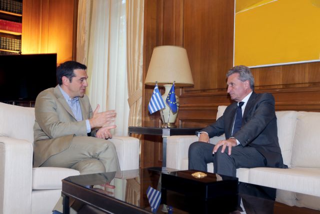 Ισχυρό προϋπολογισμό της ΕΕ ζήτησε ο Τσίπρας από τον επίτροπο Έτινγκερ