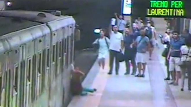 Μετρό Ρώμης: Γυναίκα σύρθηκε πιασμένη σε πόρτα βαγονιού ενώ ο οδηγός έτρωγε
