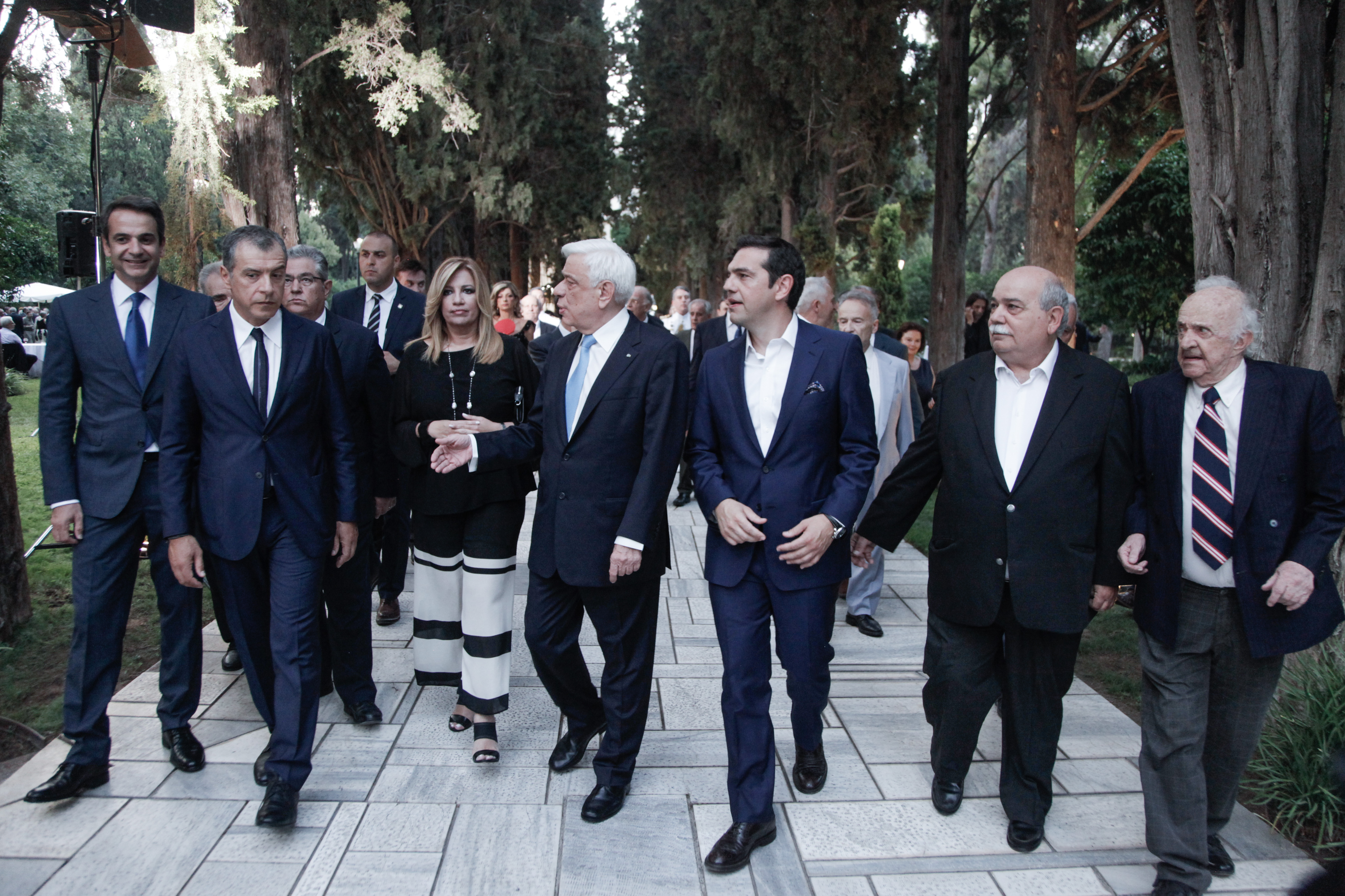 Δηλώσεις πολιτικών αρχηγών μετά τη δεξίωση στο Προεδρικό Μέγαρο