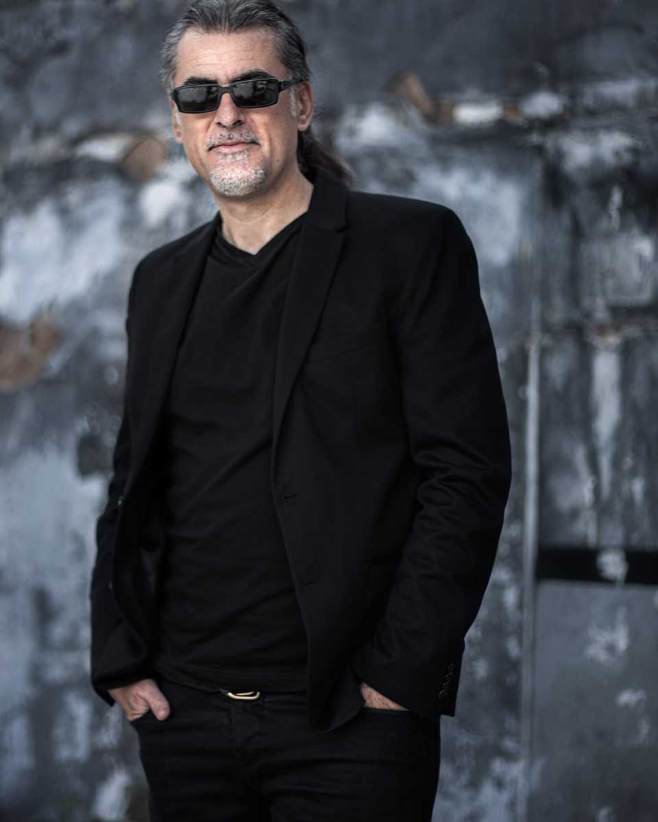 Ο Φίλιππος Πλιάτσικας στο Κηποθέατρο Παπάγου