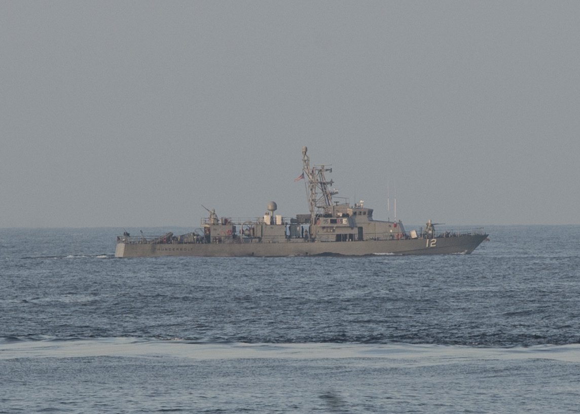Προειδοποιητικά πυρά αμερικανού πλοίου σε ιρανικό σκάφος