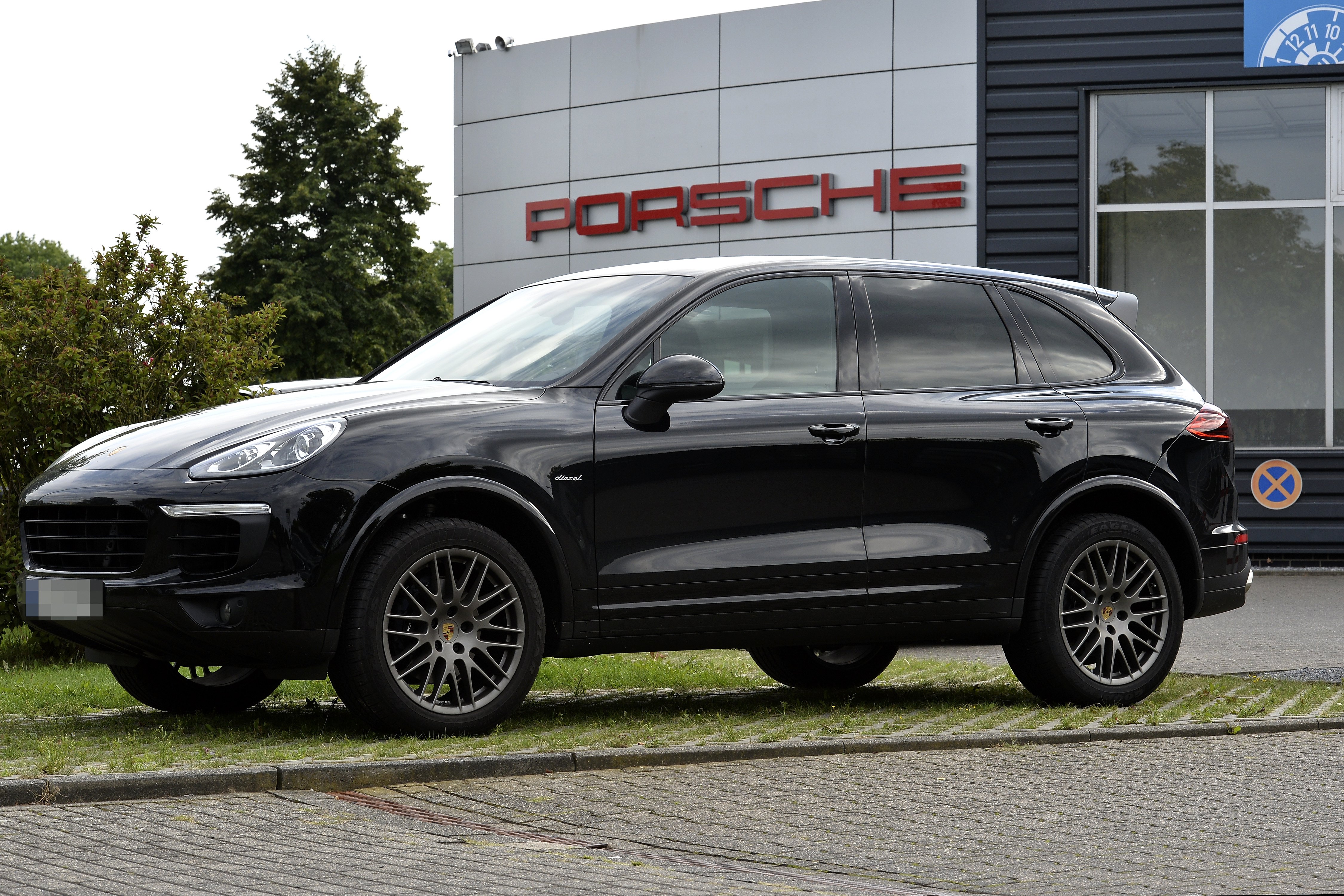 Ανακαλούνται στη Γερμανία 22.000 Porsche που έφεραν παράνομο λογισμικό