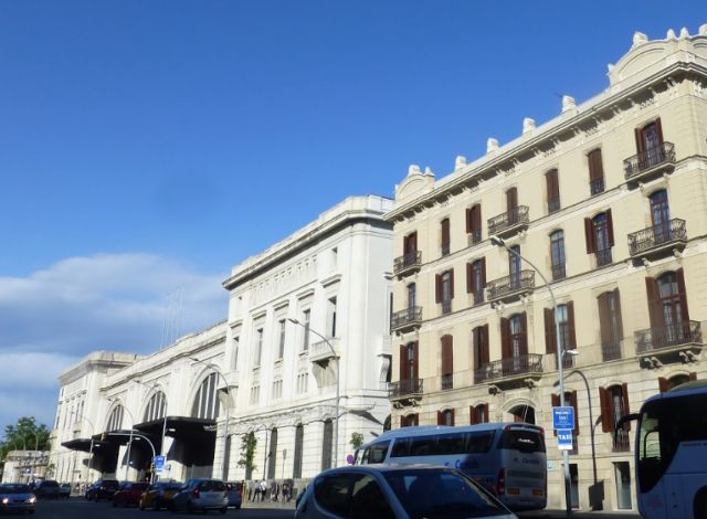 Δεκάδες τραυματίες σε σιδηροδρομικό ατύχημα στη Βαρκελώνη