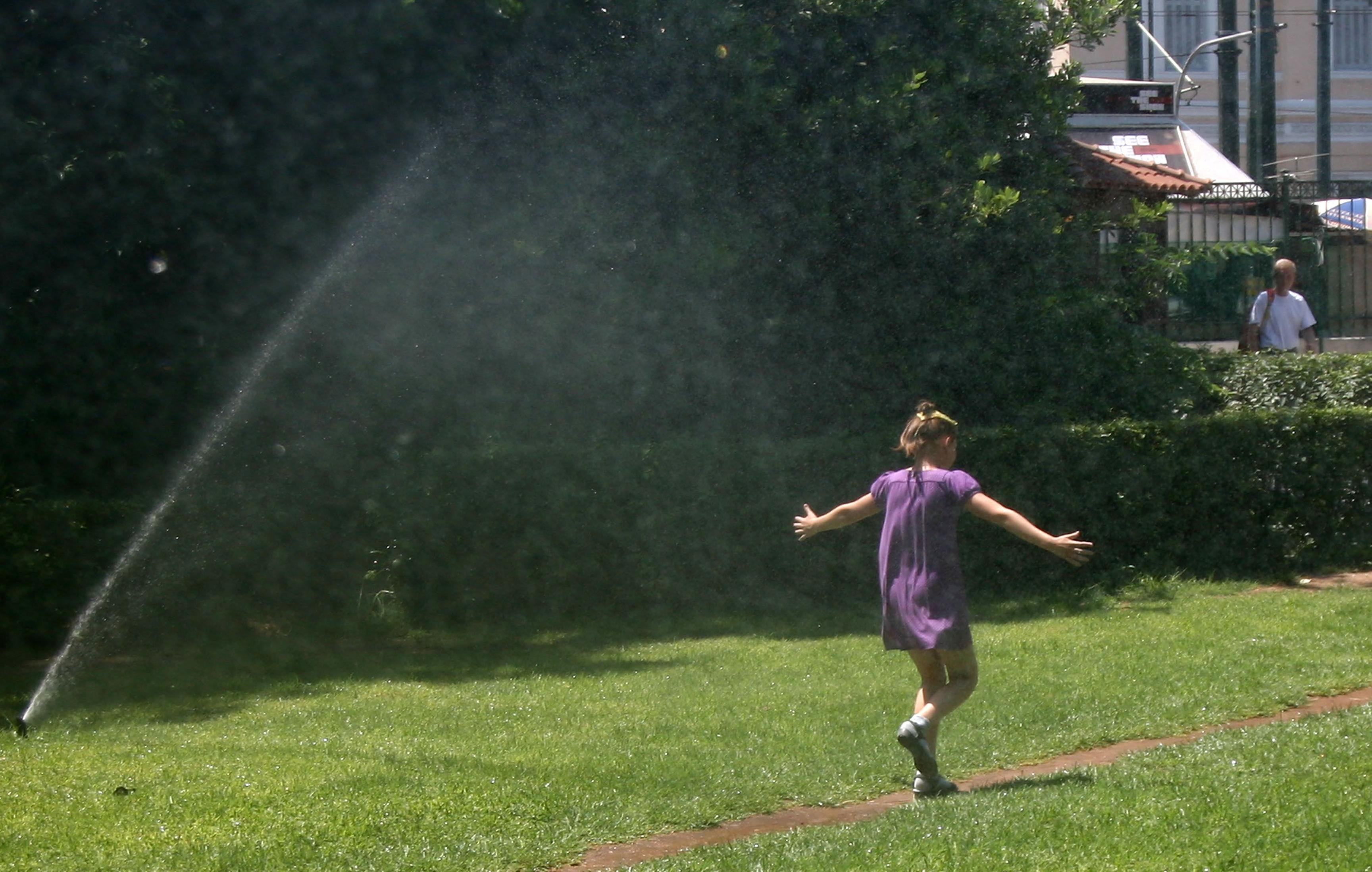 Υποχωρούν οι υψηλές θερμοκρασίες – Δροσερό το Σαββατοκύριακο