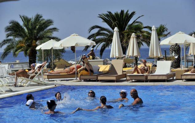 Κουντουρά: Μόλις το 2,2% των ξενοδοχείων λειτουργεί ως all inclusive