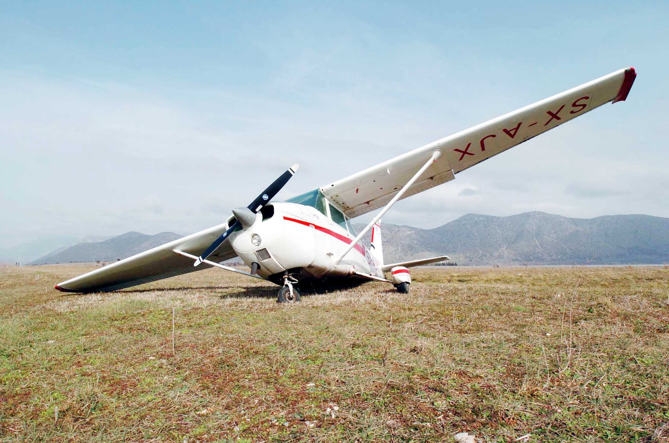 Αεροσκάφος συνετρίβη στην Ελβετία, νεκροί δύο έφηβοι και ο πιλότος