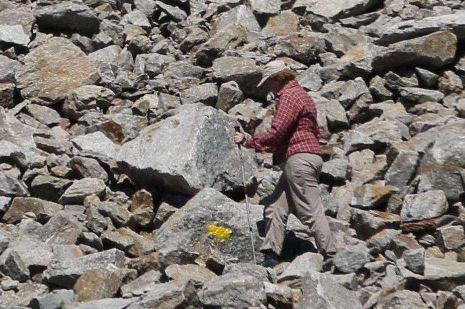 Τι φορά η Μέρκελ στις διακοπές; Ό,τι και πέρυσι, και πρόπερσι, και το 2012