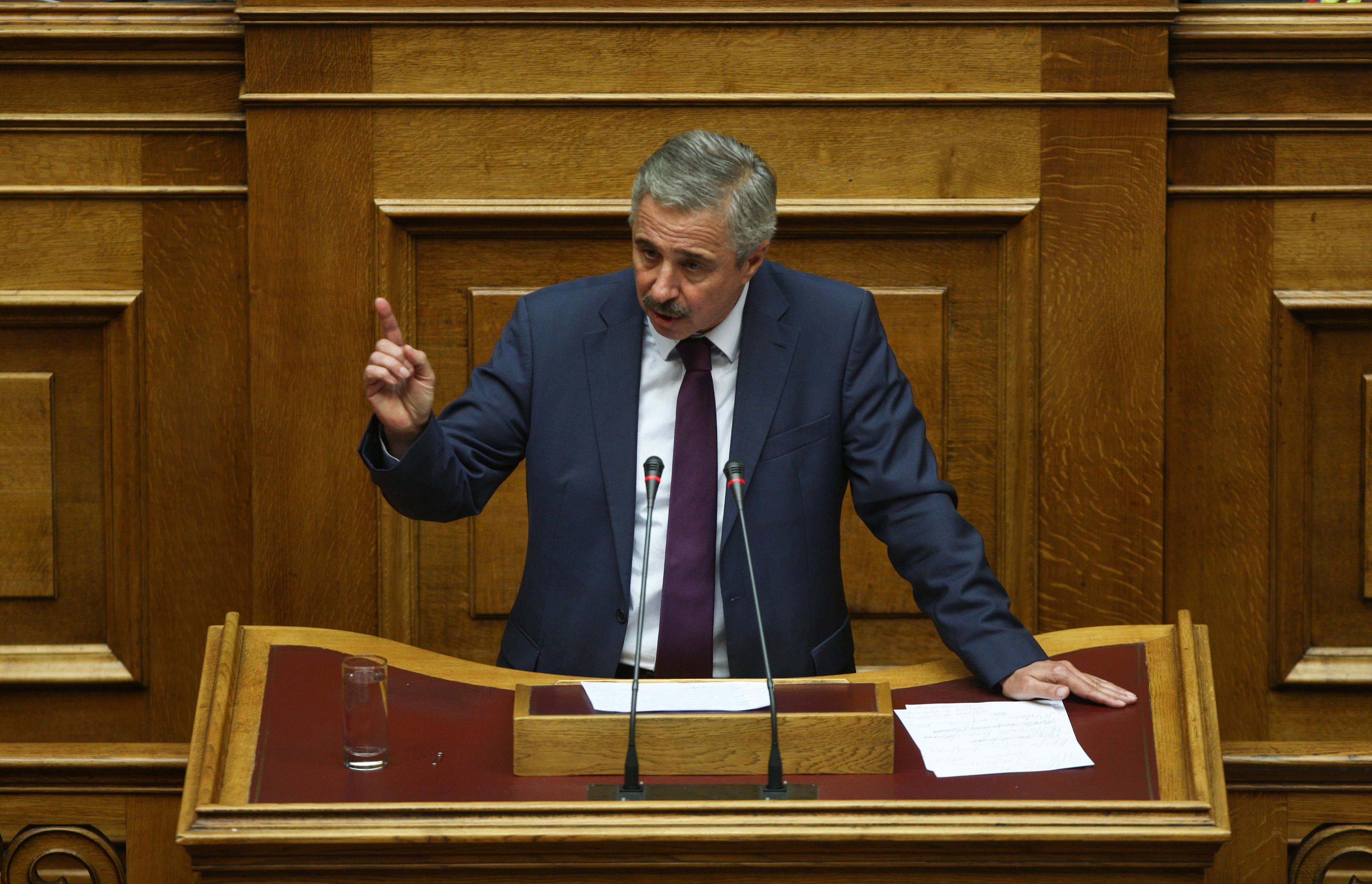 Κεντροαριστερά: Ο Γιάννης Μανιάτης ανακοινώνει την υποψηφιότητά του