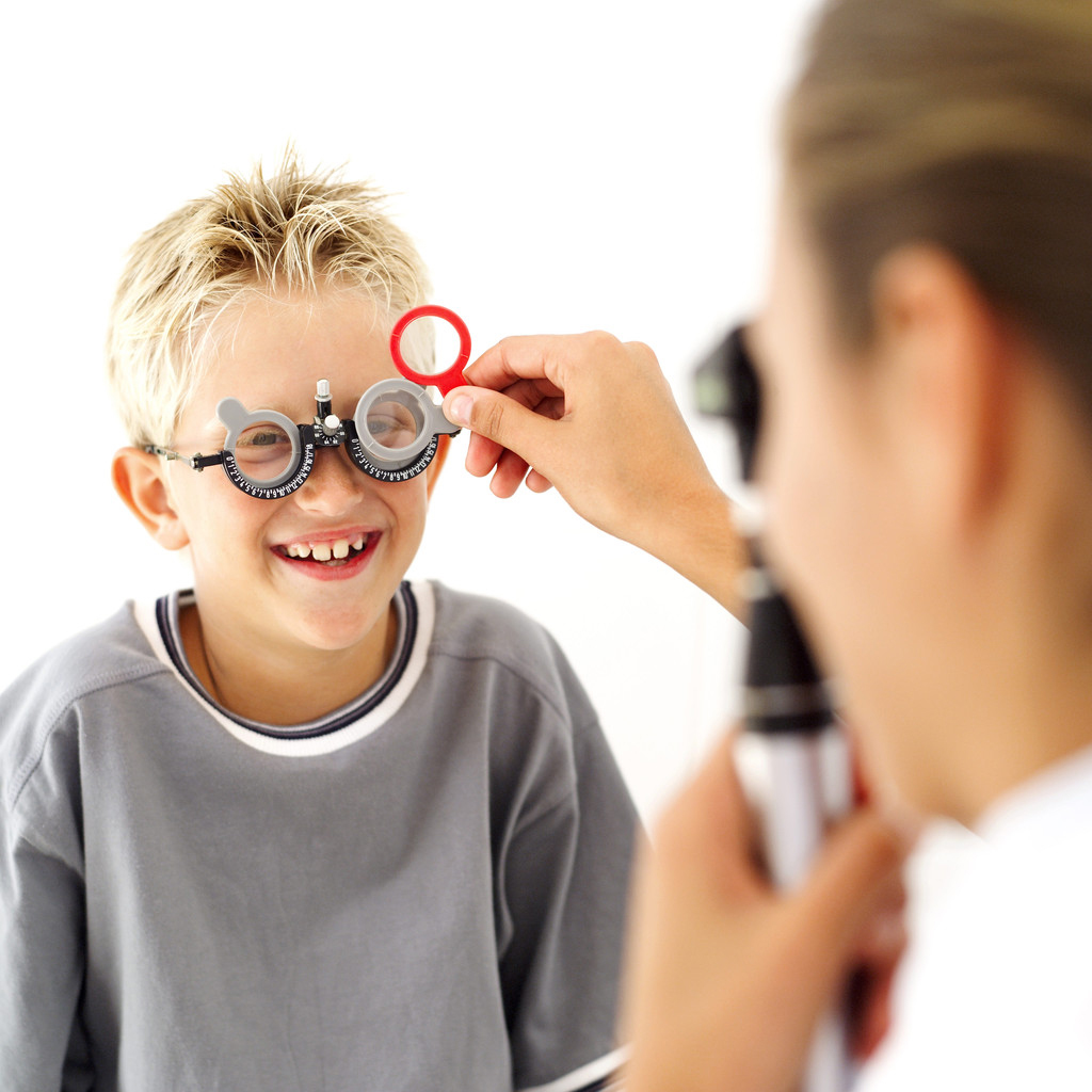 Απαραίτητος ο οφθαλμολογικός έλεγχος στα παιδιά πριν αρχίσει το σχολείο