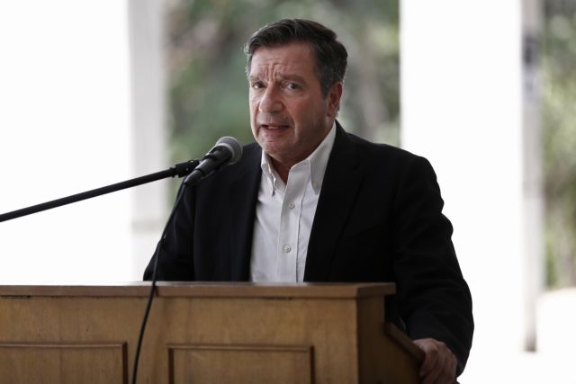 Την ηγεσία της ΔΗΣΥ θα διεκδικήσει ο Γ. Καμίνης