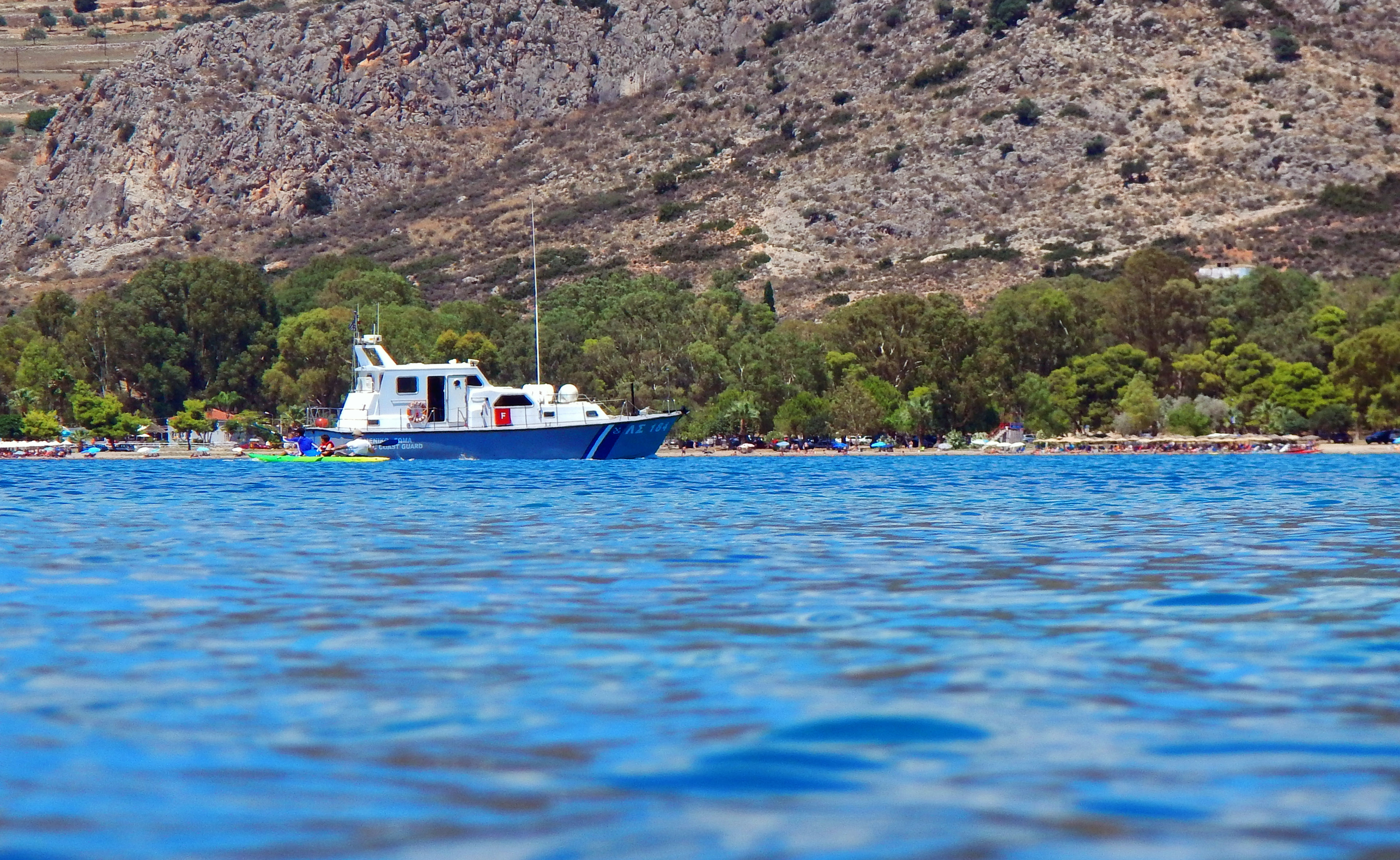 Δεκάδες πρόσφυγες περισυνελέγησαν ανοιχτά της νησίδας Ρω