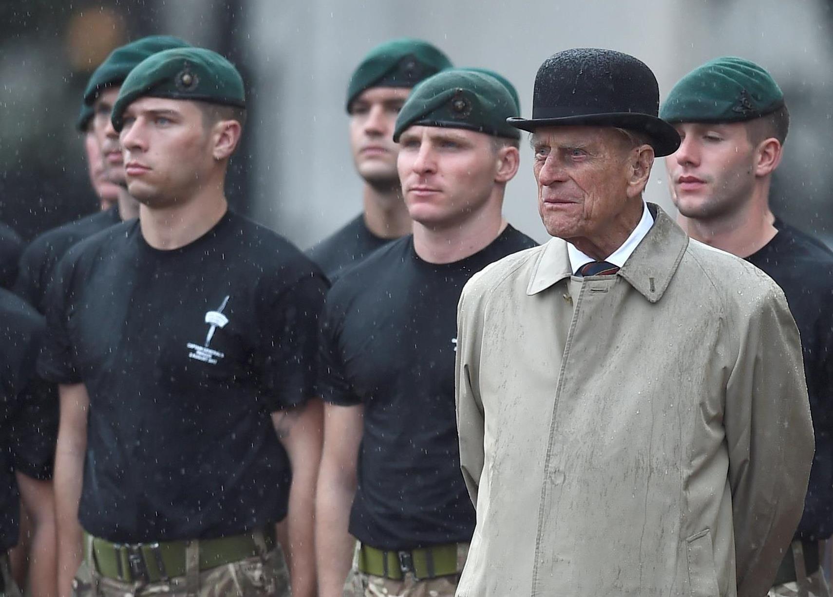 «Κρέμασε» το καπέλο του ο πρίγκιπας Φίλιππος