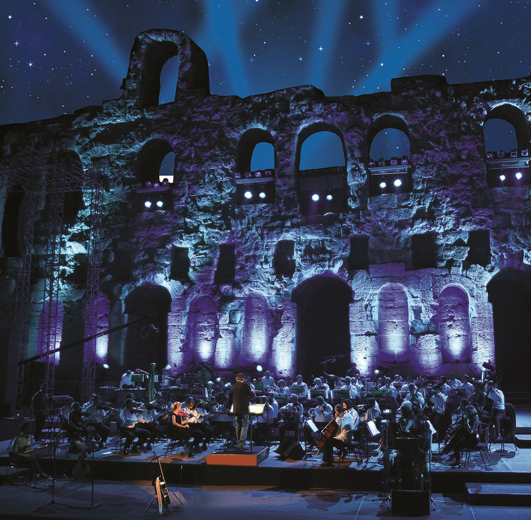 Ο Steve Harley με τη Φιλαρμονική Ορχήστρα της Πράγας και την ΚΟΑ στο Ηρώδειο