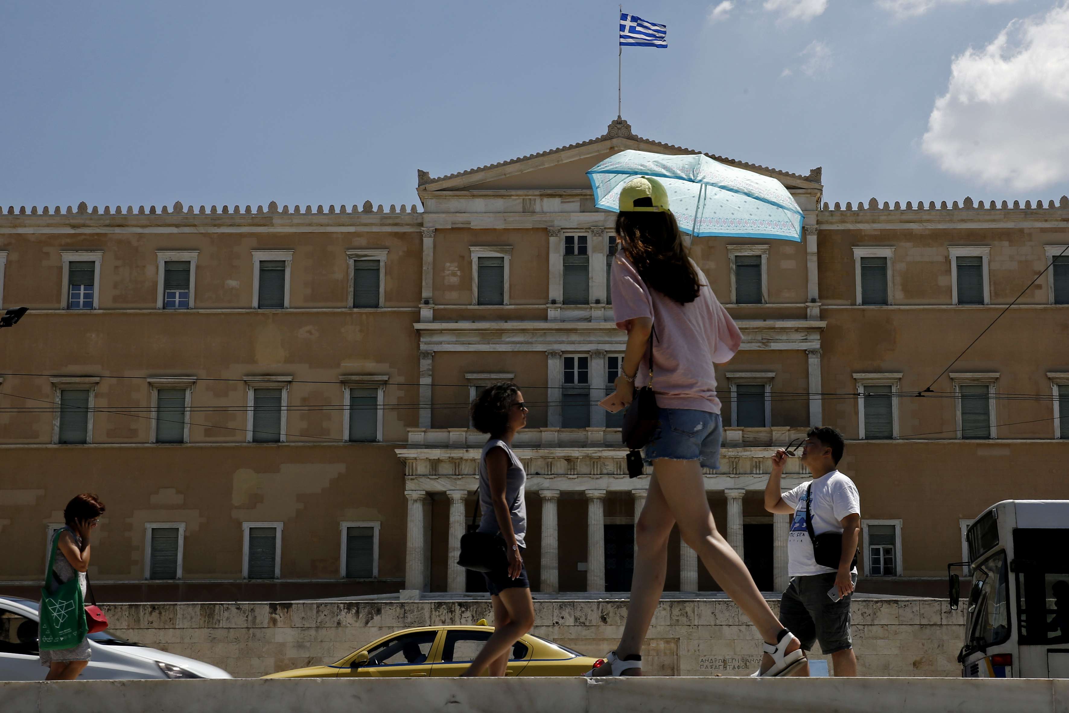 Κλιματιζόμενες αίθουσες σε Αθήνα και Πειραιά για τον καύσωνα