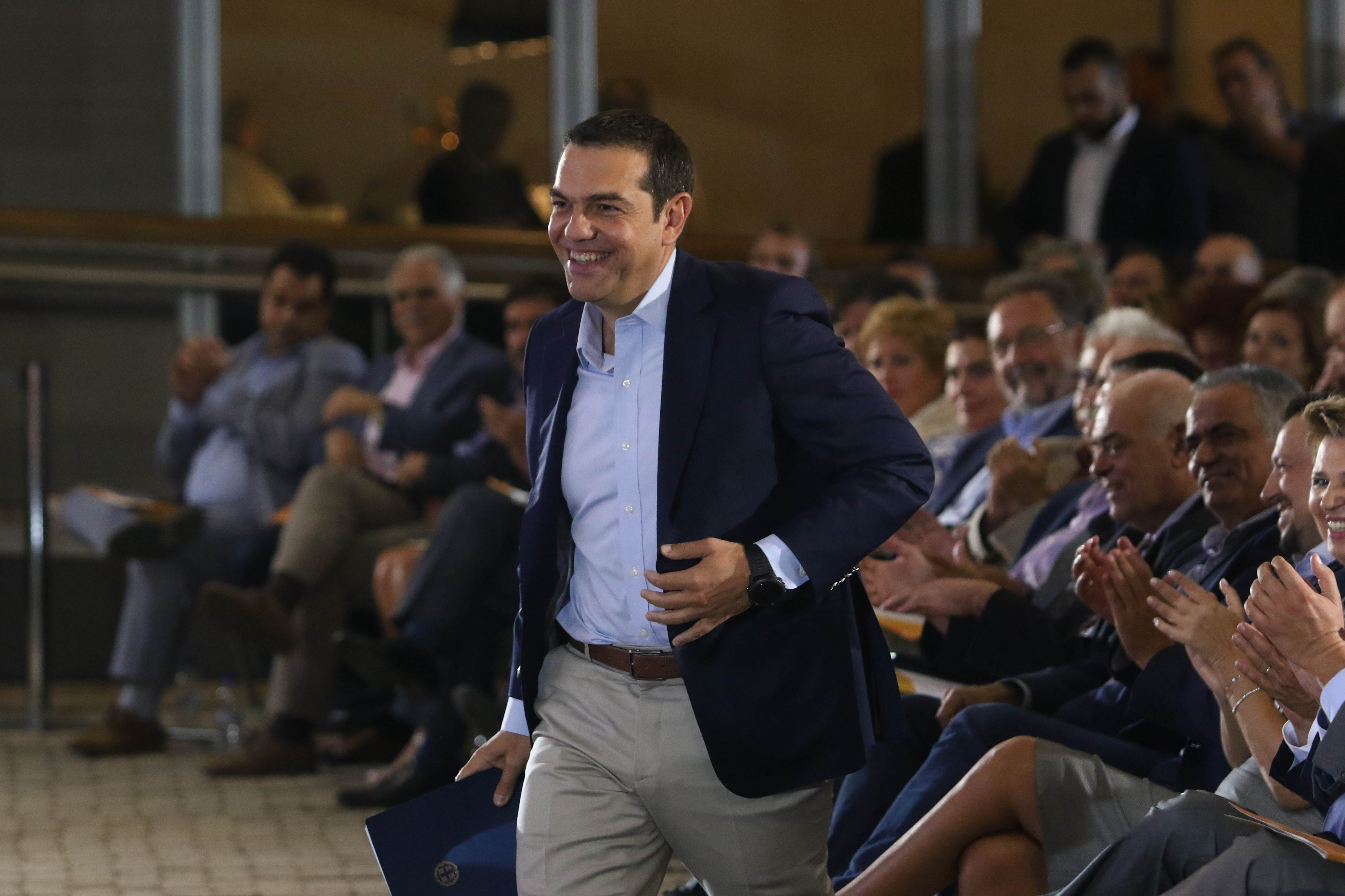 «Ανάβει» η κόντρα κυβέρνησης – ΝΔ εν όψει Μακρόν και ΔΕΘ