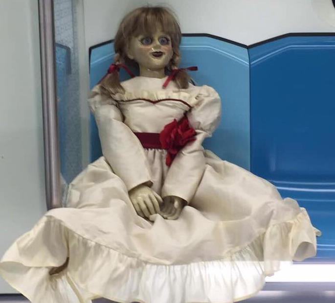 Πώς μπήκε η «σατανική» κούκλα Άναμπελ σε τρένο στην Ταϊβάν ;