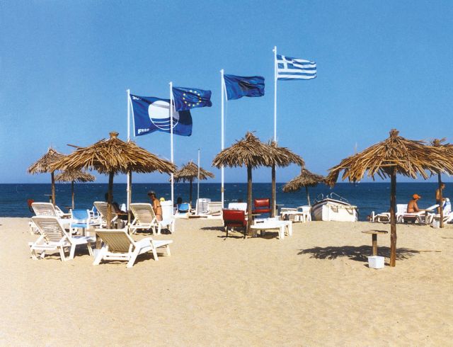 Αφαιρέθηκαν Γαλάζιες Σημαίες από 19 ελληνικές ακτές