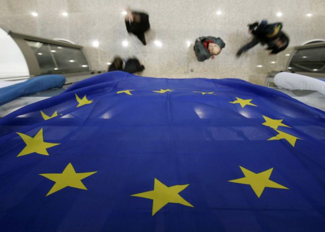ΕΕ: Οι απώλειες από τα έδοσα του ΦΠΑ κοστίζουν 100 ευρώ σε κάθε πολίτη
