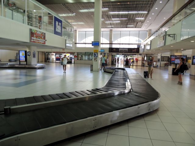 Σπίρτζης κατά Fraport: Ούτε τις τουαλέτες δεν καθαρίζουν στα αεροδρόμια