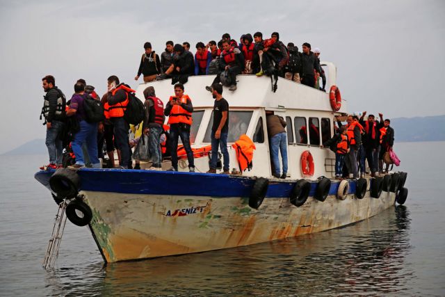 Στο Ηράκλειο οι 103 πρόσφυγες που εντοπίστηκαν ανοιχτά της Κρήτης