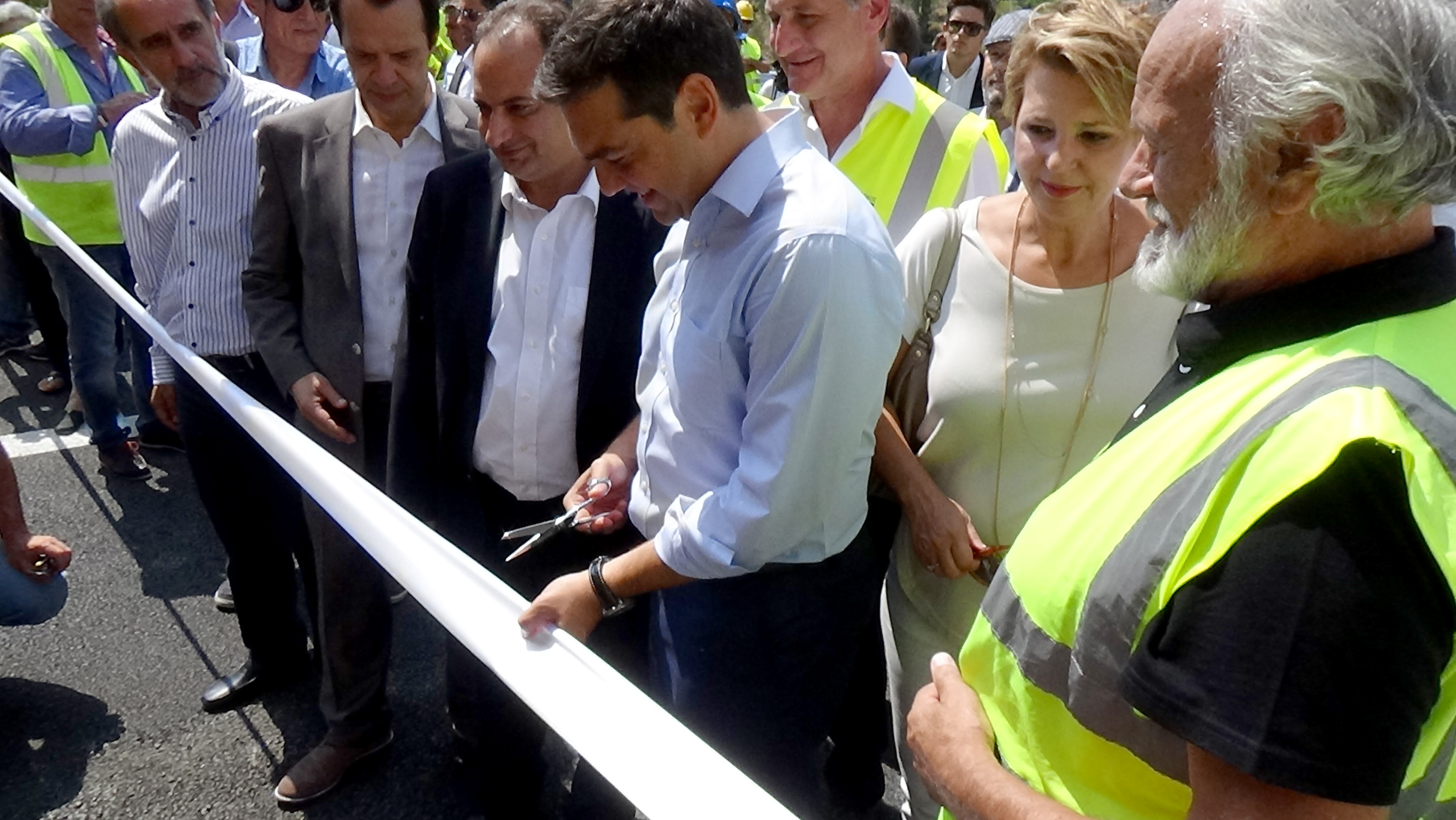 Εγκαινιάζει την Ιόνια Οδό ο Αλέξης Τσίπρας