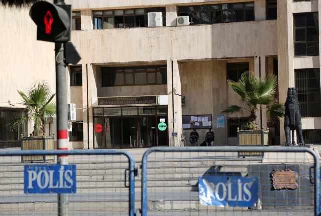 Τουρκία: Εντάλματα σύλληψης για 117 στρατιωτικούς