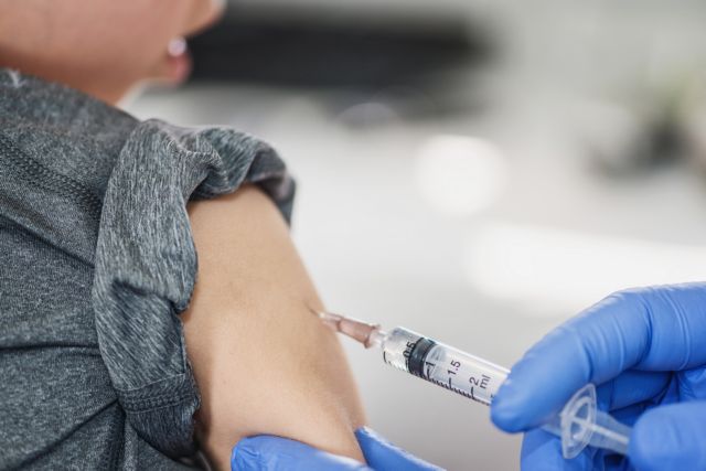 Καμπανάκι για αναζωπύρωση της ιλαράς λόγω αντιεμβολιαστικού κινήματος
