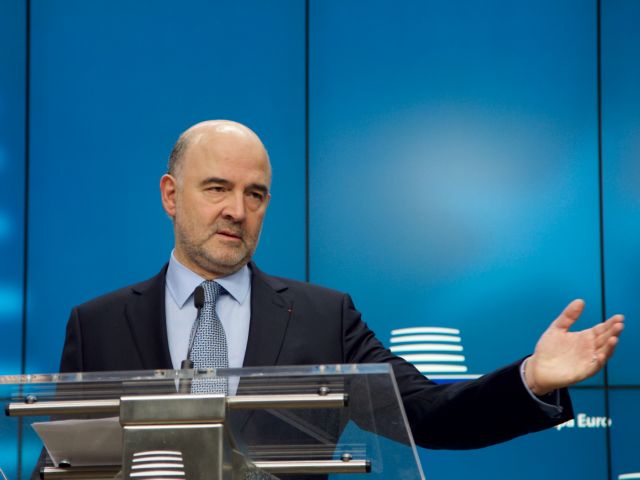 Μοσκοβισί: Να δουλέψουμε τα μέτρα για το ελληνικό χρέος