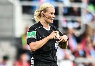 Γυναίκα διαιτητής σφυρίζει για πρώτη φορά στην Bundesliga