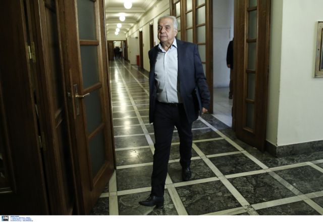 Φλαμπουράρης: Παραποιήθηκε η αναφορά μου για το πακέτο Γιούνκερ