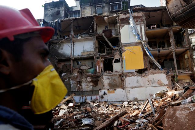 Ινδία: Στους 33 οι νεκροί από την κατάρρευση κτιρίου στο Μουμπάι