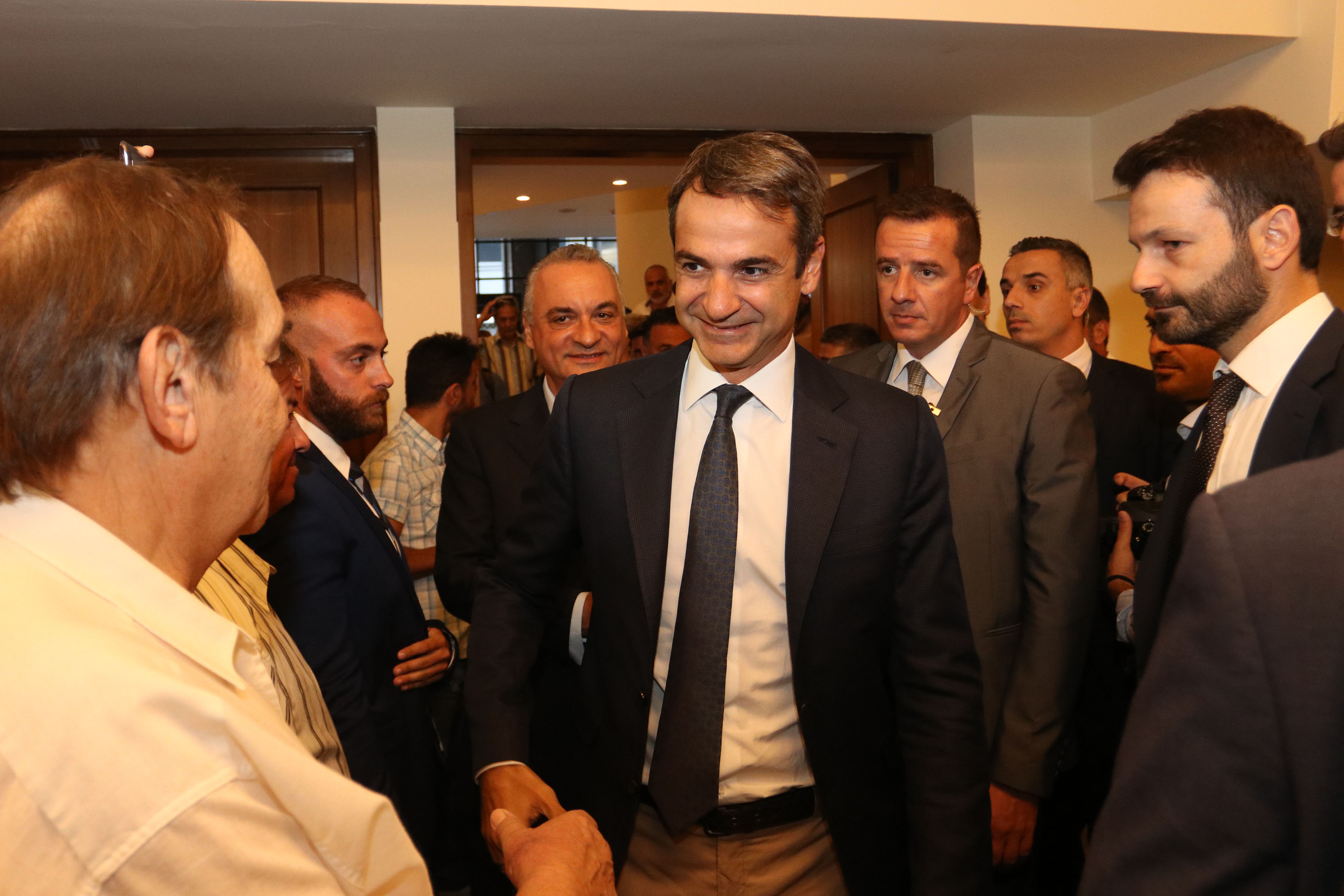 ΝΔ: Τα τζάκια κάνουν… πόλεμο