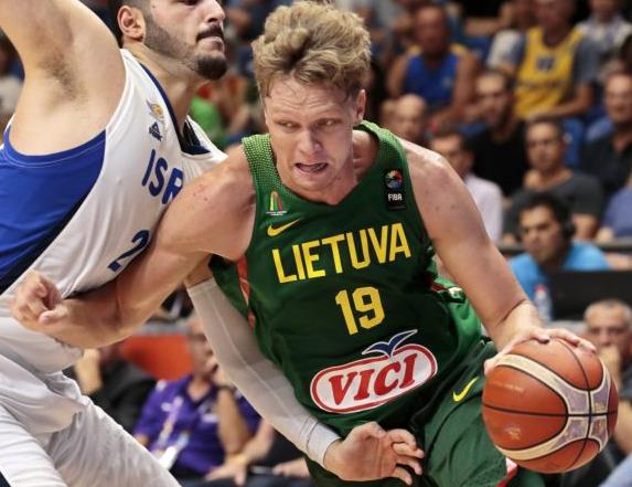 Κουζμίνσκας: «Η Ελλάδα είναι ένα πληγωμένο θηρίο»