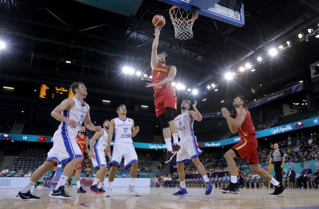 Πρωτιά για Ισπανία, πρόκριση για Μαυροβούνιο, Ουγγαρία