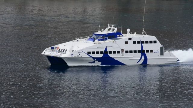 Καταμαράν προσέκρουσε το λιμάνι της Σίφνου – Τέσσερις επιβάτες τραυματίστηκαν