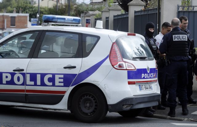 Παρίσι: Επίθεση με μαχαίρι σε στρατιώτη