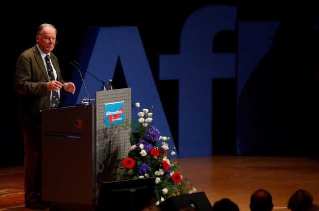 AfD: Πρέπει να είναι υπερήφανοι οι Γερμανοί για τους δυο Παγκόσμιους Πολέμους