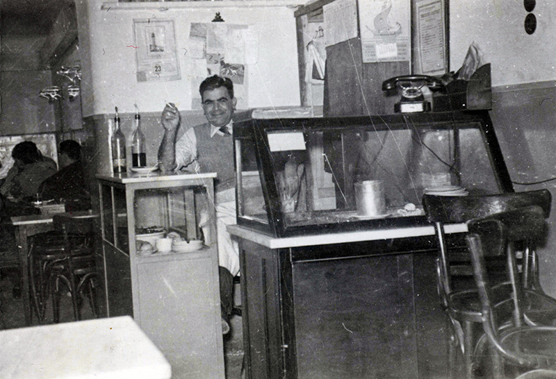 «Λουκουμάδες Αιγαίον»: τίτλοι τέλους για ένα ακόμη αθηναϊκό στέκι