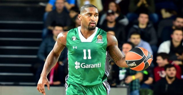 Την απόκτηση του Ουόναμεϊκερ ανακοίνωσε η «Φενέρ»