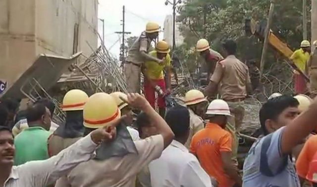 Ινδία: Τουλάχιστον ένας νεκρός από κατάρρευση ανισόπεδης γέφυρας