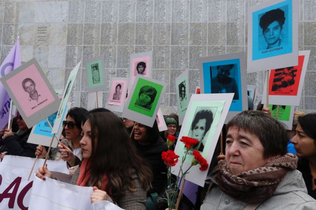 Χιλή: Χιλιάδες άνθρωποι στην πορεία για τα θύματα της δικτατορίας