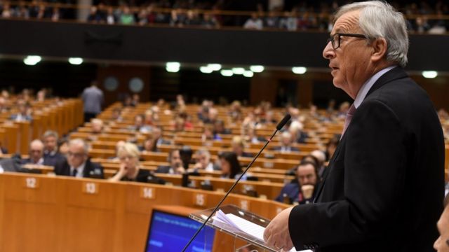 Ο Γιούνκερ παρουσιάζει στην Ευρωβουλή το όραμά του για την ΕΕ [Live]