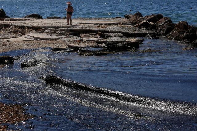 Τις ακτές που έχουν μολυνθεί θα επισκεφθεί ο Κυριάκος Μητσοτάκης