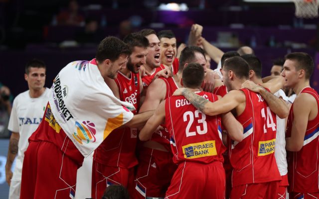 Η Σερβία νίκησε την Ιταλία και πέρασε στα ημιτελικά