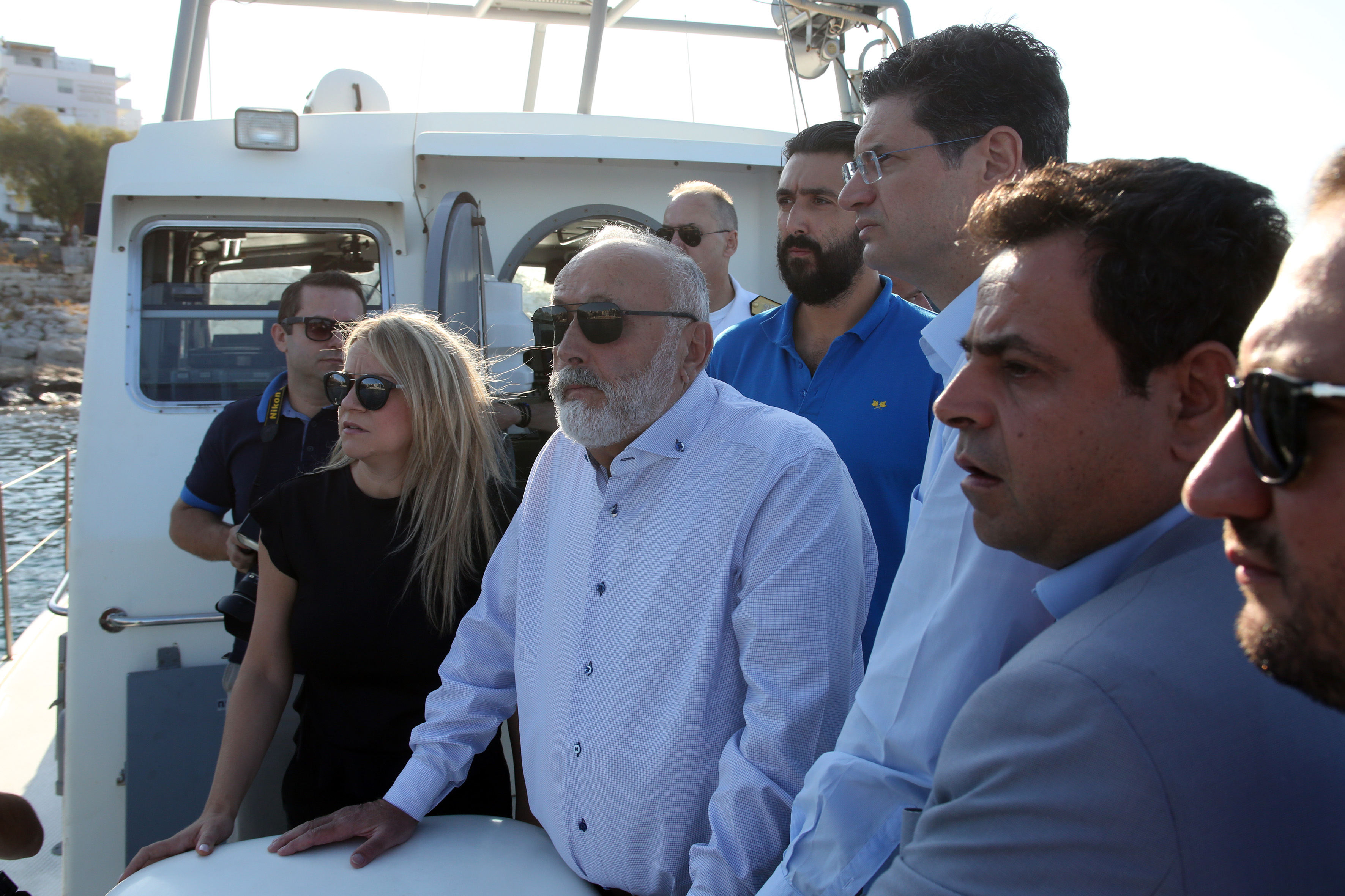 EMSA αδειάζει Κουρουμπλή: Υπήρχαν κι άλλα πλοία απορρύπανσης κοντά στην Ελλάδα