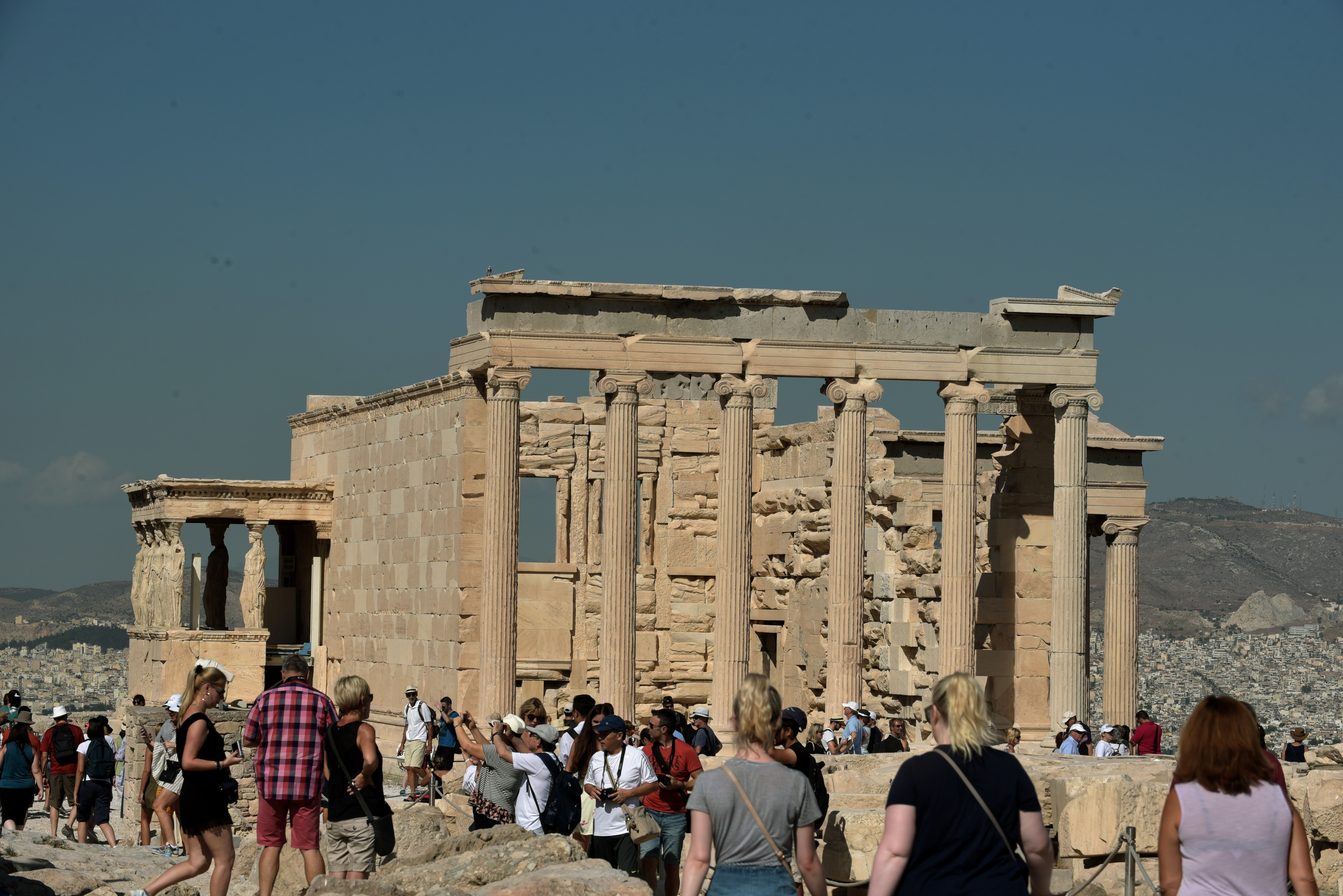 Στα 7 δισ. ευρώ τα έσοδα από τον τουρισμό στο επτάμηνο