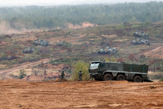 Ρωσία: Oπλίτης σκότωσε τρεις συναδέλφους του και καταζητείται